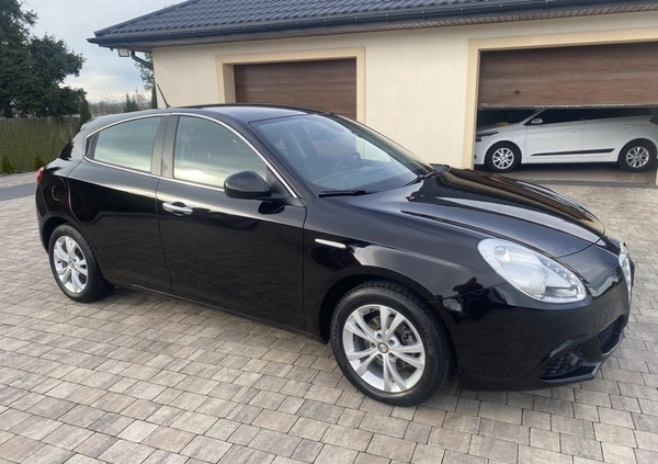 Alfa Romeo Giulietta cena 25900 przebieg: 176000, rok produkcji 2011 z Łask małe 529